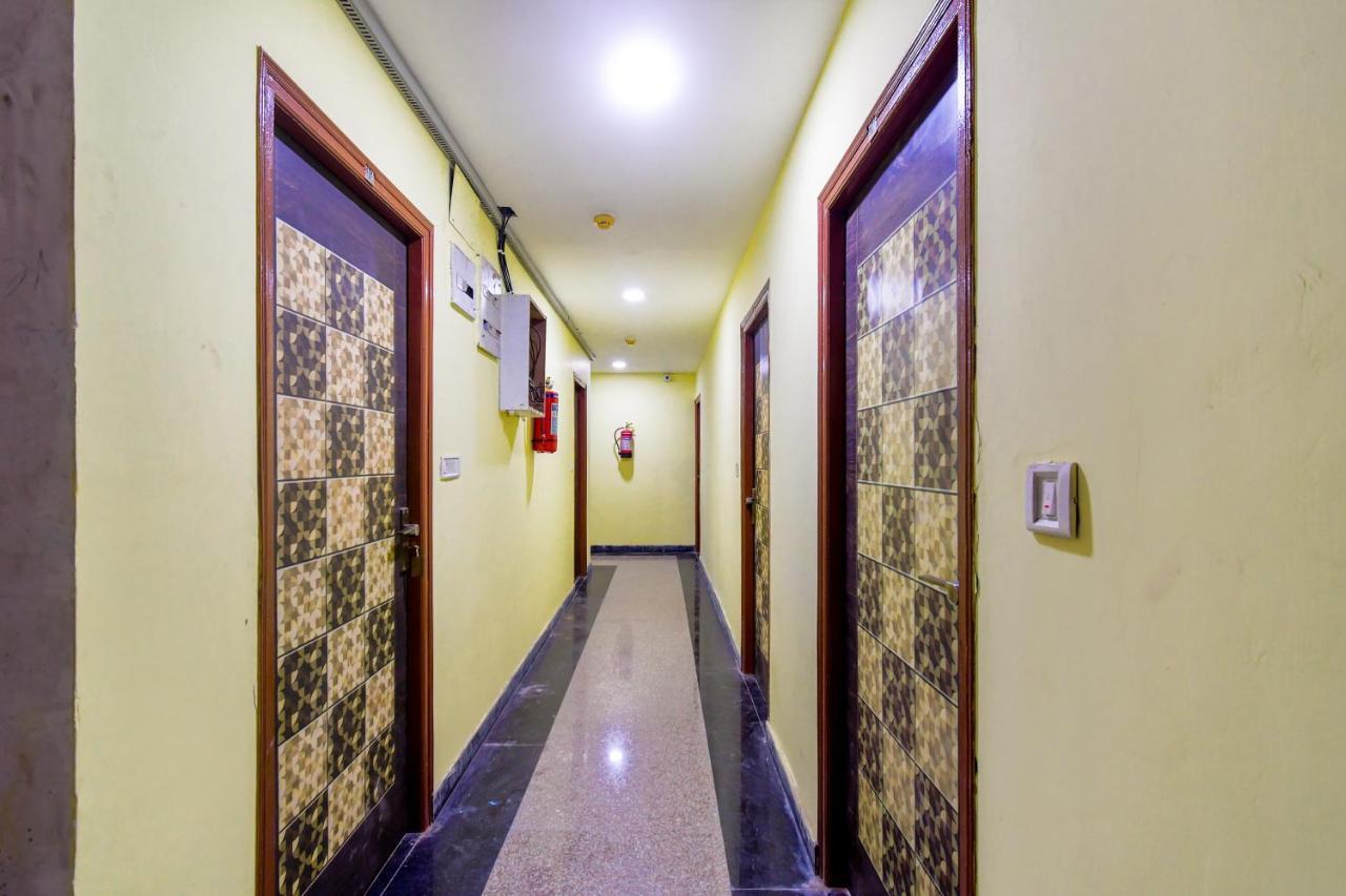 Hotel Blue Abedin Calcutá Exterior foto
